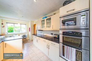 Kitchen- click for photo gallery